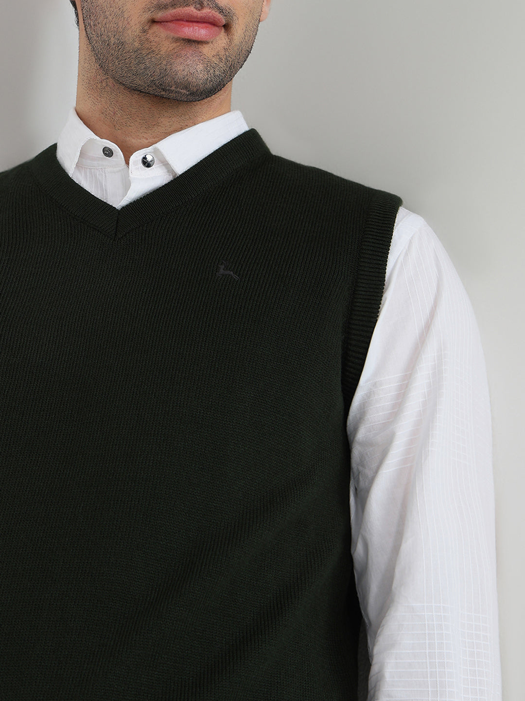 Parx Men Green Solid V Neck Collar Sweatshirt