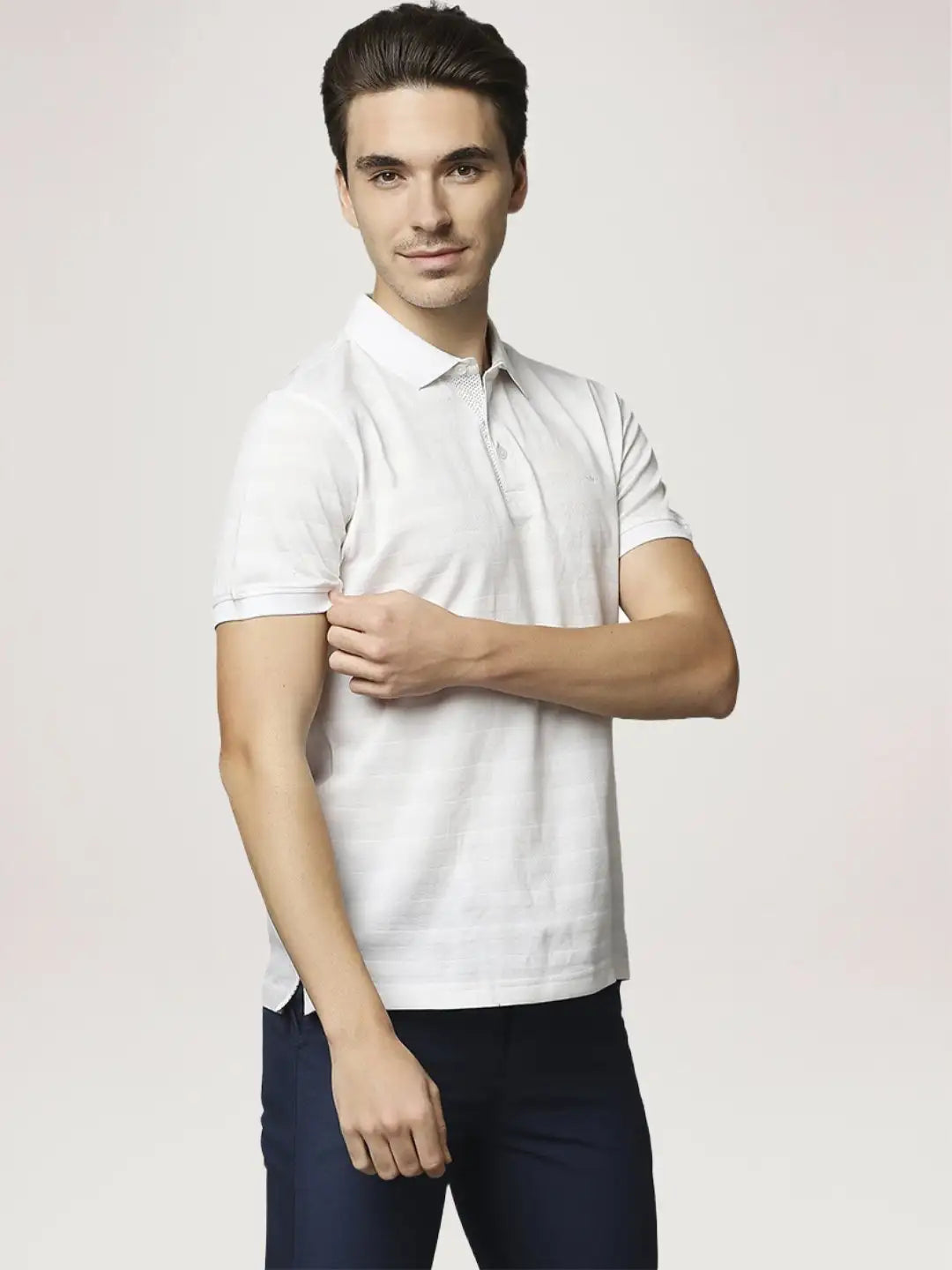 Park Avenue Men White Solid Slim Fit Casual Polo