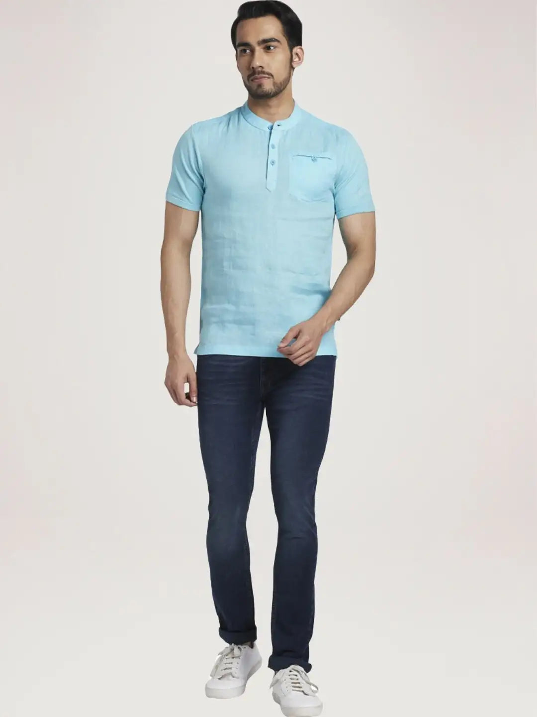 Parx Men Light Blue Solid Regular Fit Casual T-Shirt