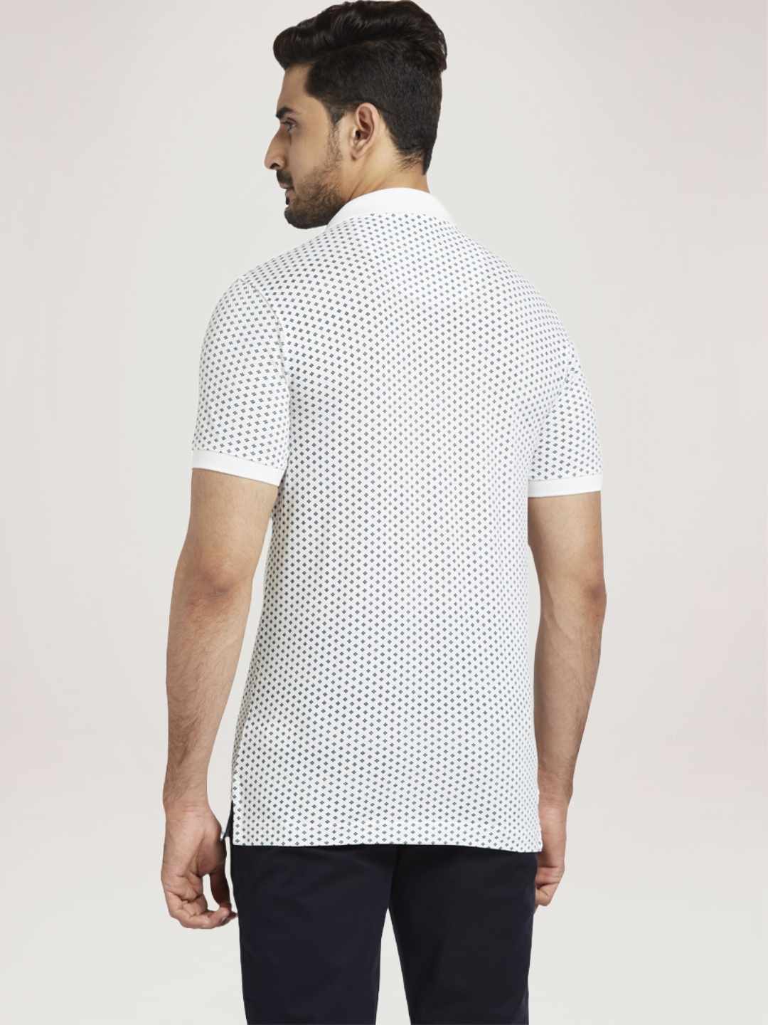 Colorplus Men White Printed Tailored Fit Casual T-Shirt