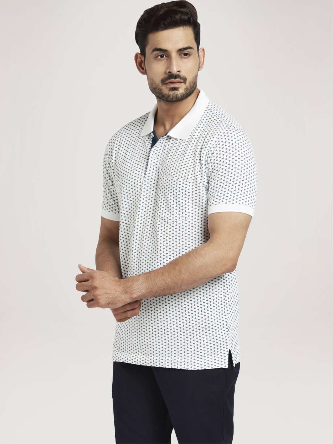 Colorplus Men White Printed Tailored Fit Casual T-Shirt