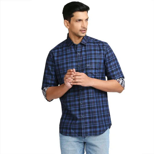 Men Tailored Fit Dark Red Shirt