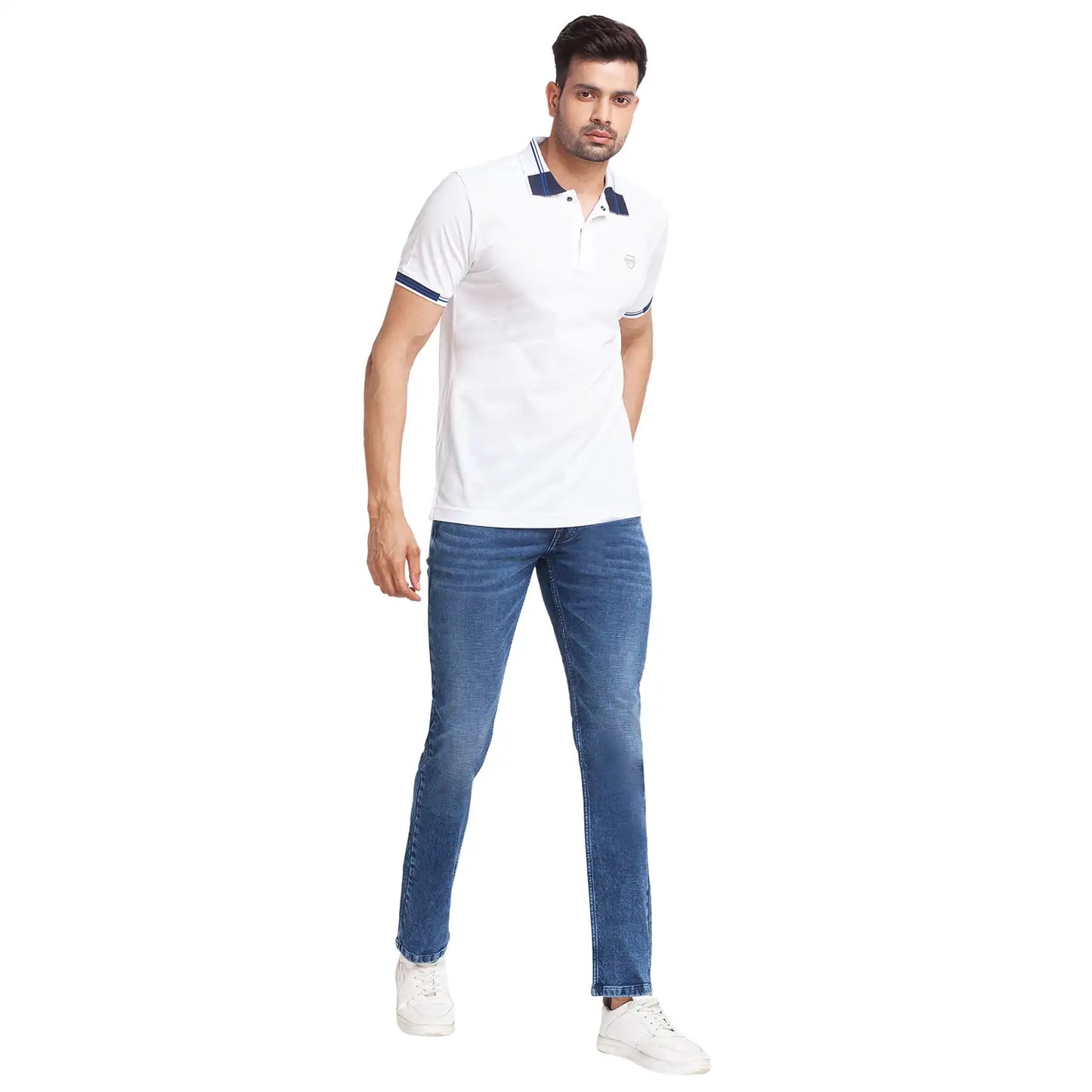 Men Tapered Fit Blue Jeans