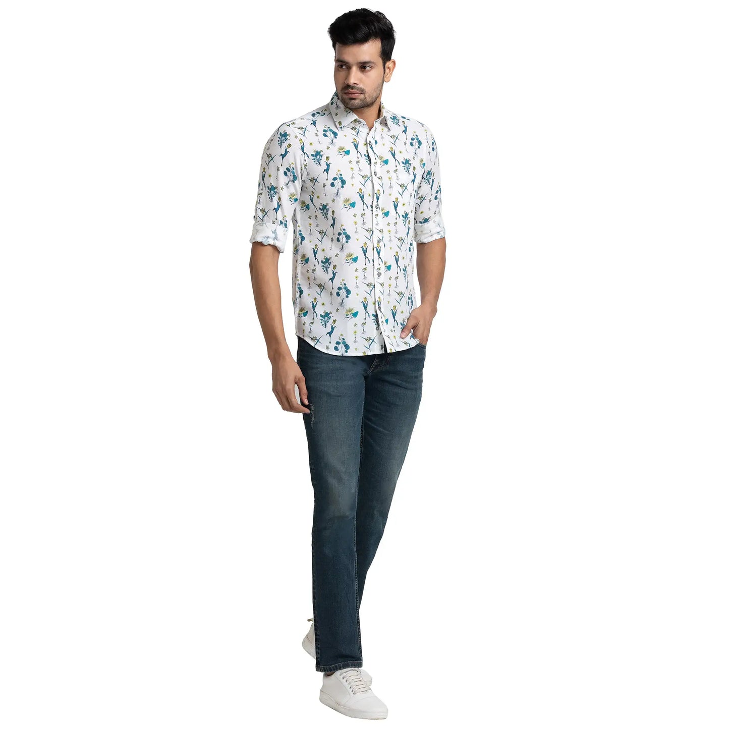 Men Tapered Fit Blue Jeans
