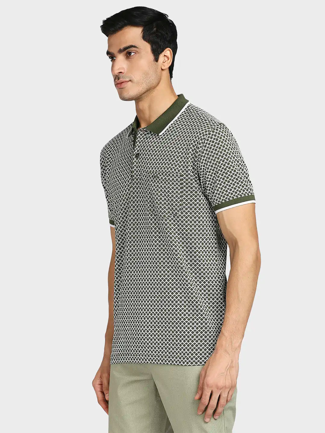 Men Tailored Fit Medium Maroon Polo