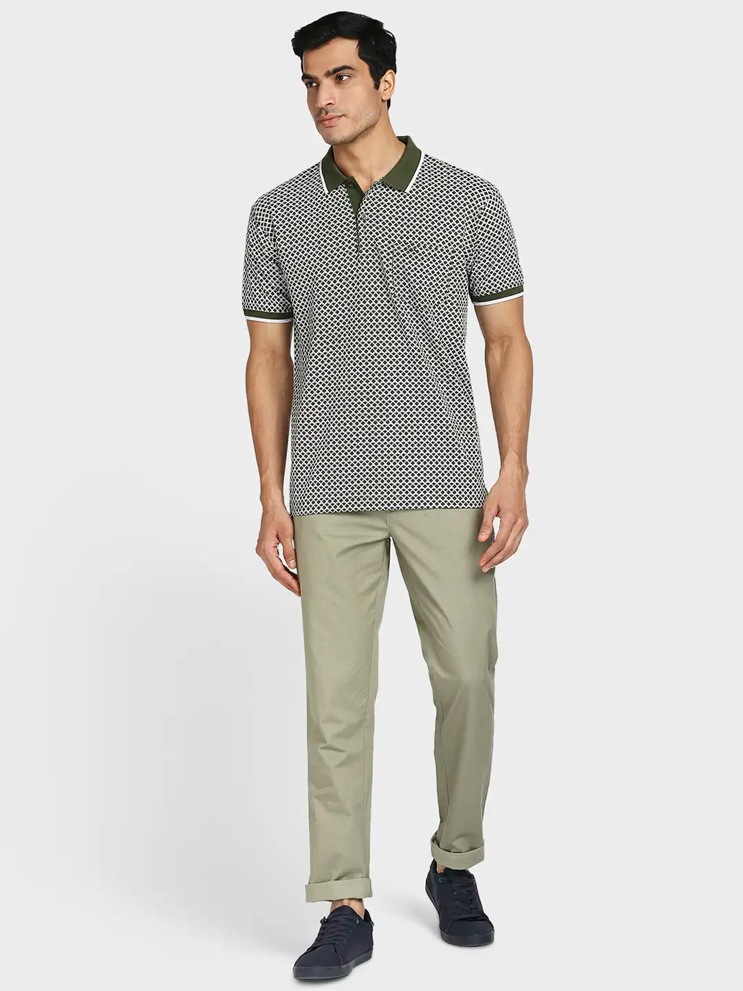 Men Tailored Fit Medium Maroon Polo
