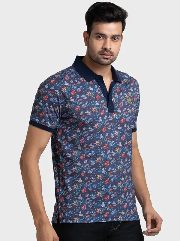 Men Tailored Fit Maroon T-Shirts