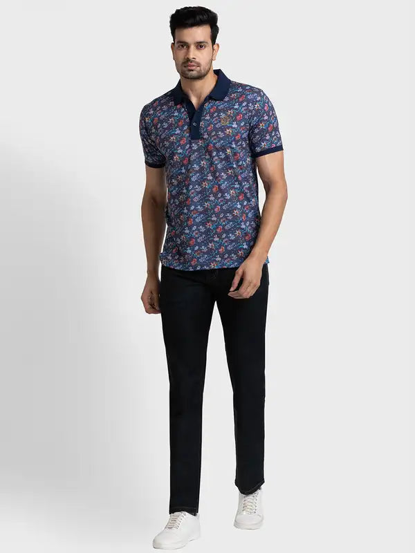 Men Tailored Fit Maroon T-Shirts