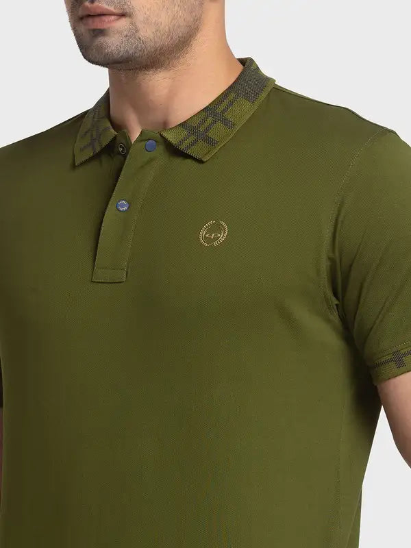 Men Tailored Fit Red T-Shirts