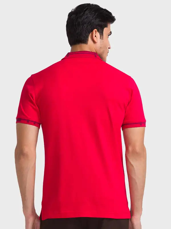 Men Tailored Fit White T-Shirts