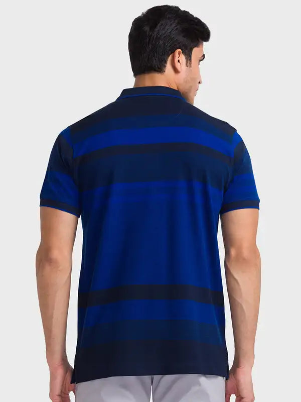Men Tailored Fit Red T-Shirts