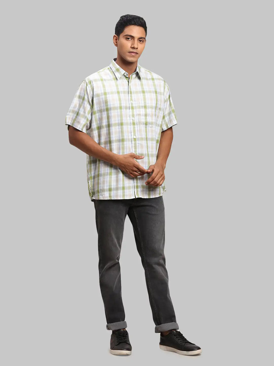 Men Regular Fit Light Green Shirt