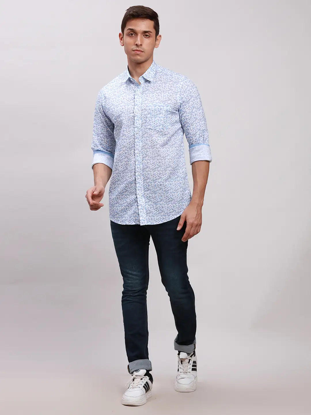 ColorPlus Men Blue Checks Tailored Fit Cotton Full Sleeve Cut Away Collar Shirt
