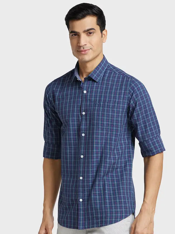 Men Regular Fit Green Shirt