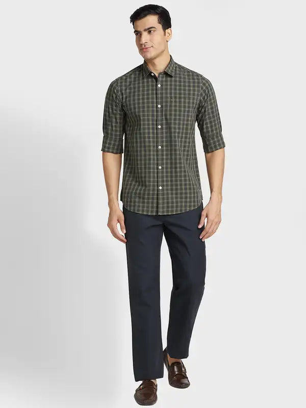 Men Tailored Fit Light Grey Shirt