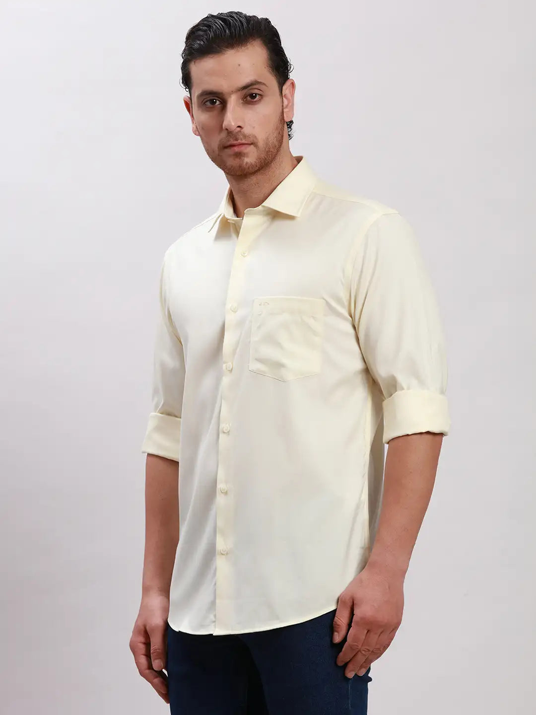 Men Blue Tailored Fit Solid Cotton Full Sleeves Shirts