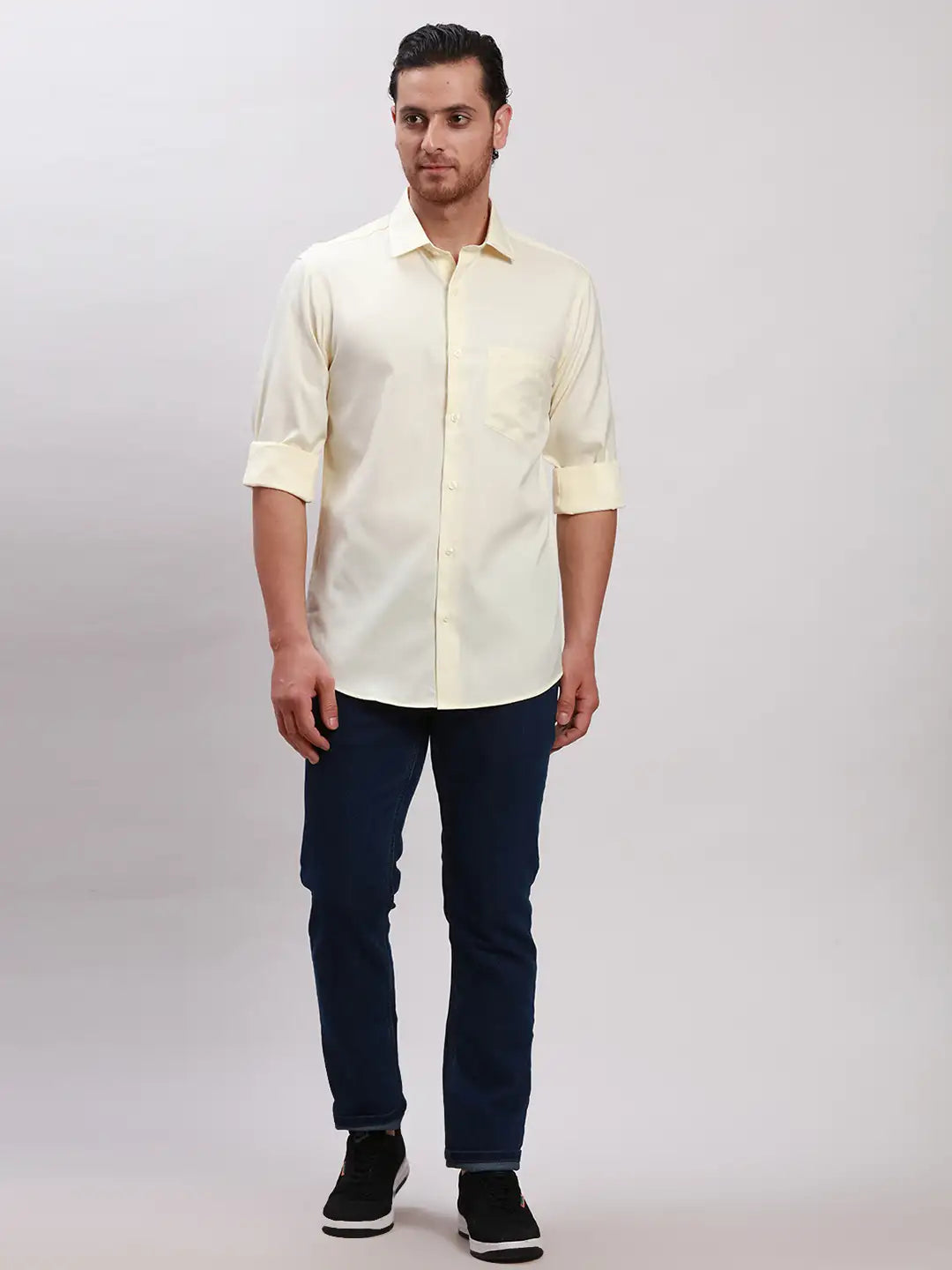 Men Blue Tailored Fit Solid Cotton Full Sleeves Shirts