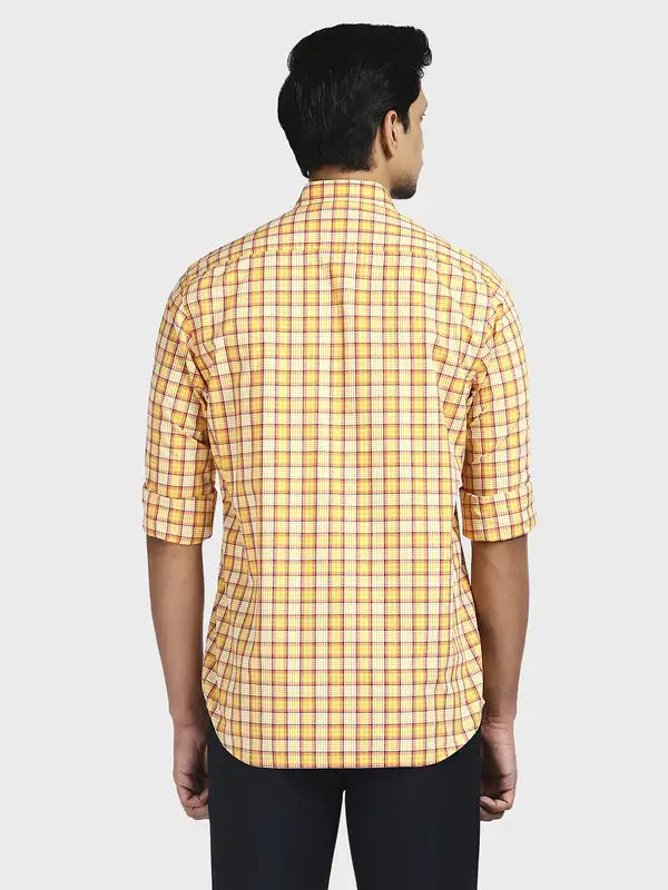 Men Tailored Fit Medium Green Shirt