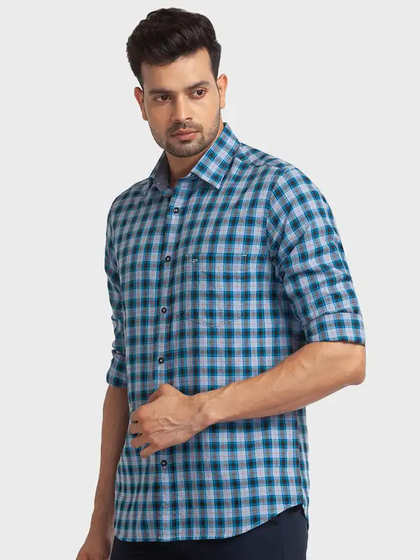 Men Tailored Fit Yellow Shirt