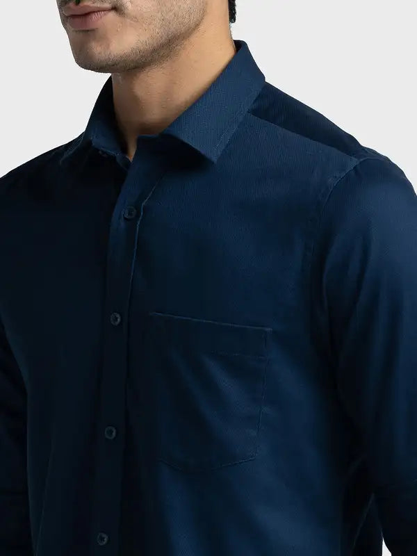 Men Tailored Fit Maroon Shirt