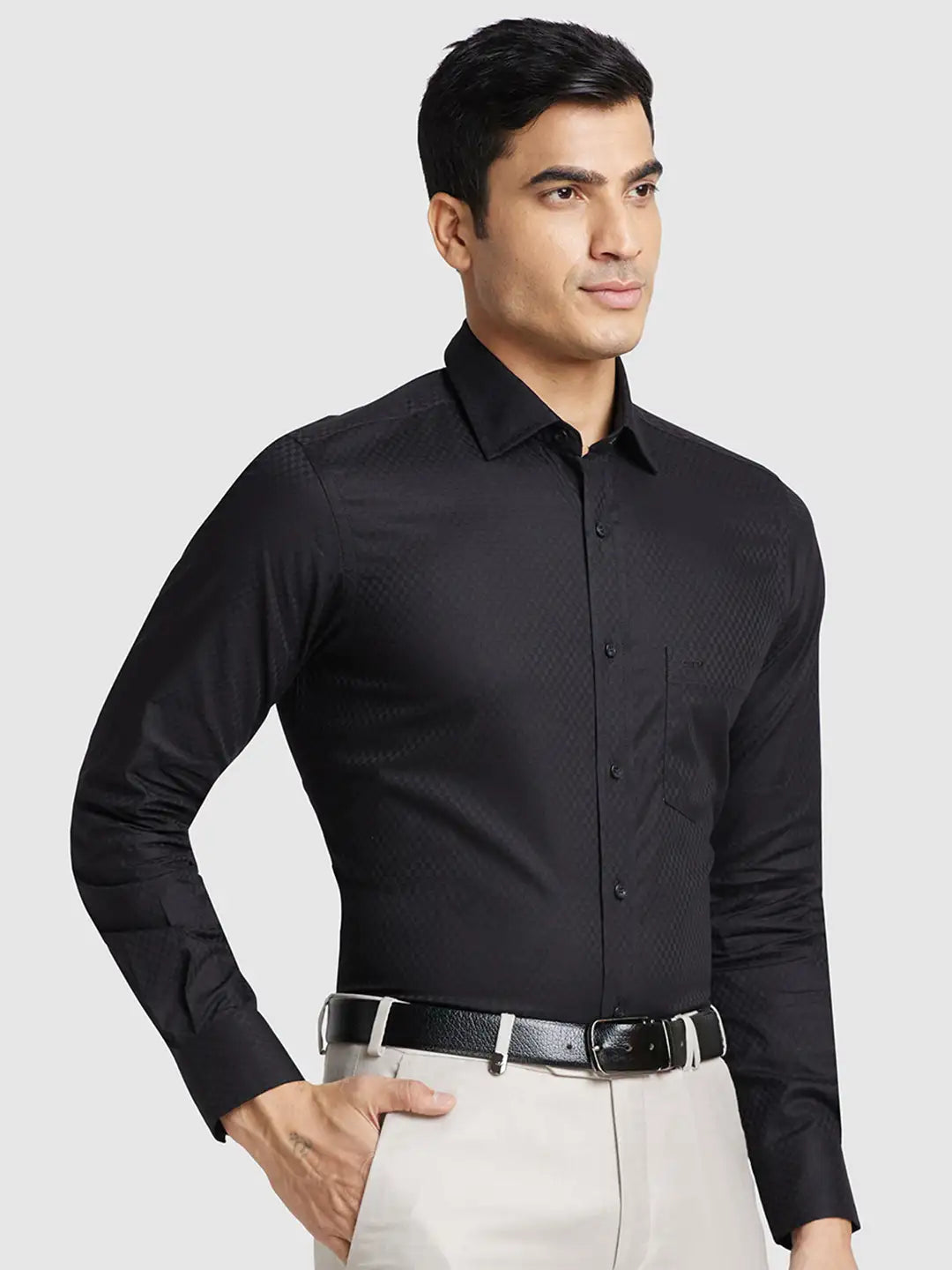 ColorPlus Men White Solid Piece Dyed Regular Fit Cotton Full Sleeve Shirt