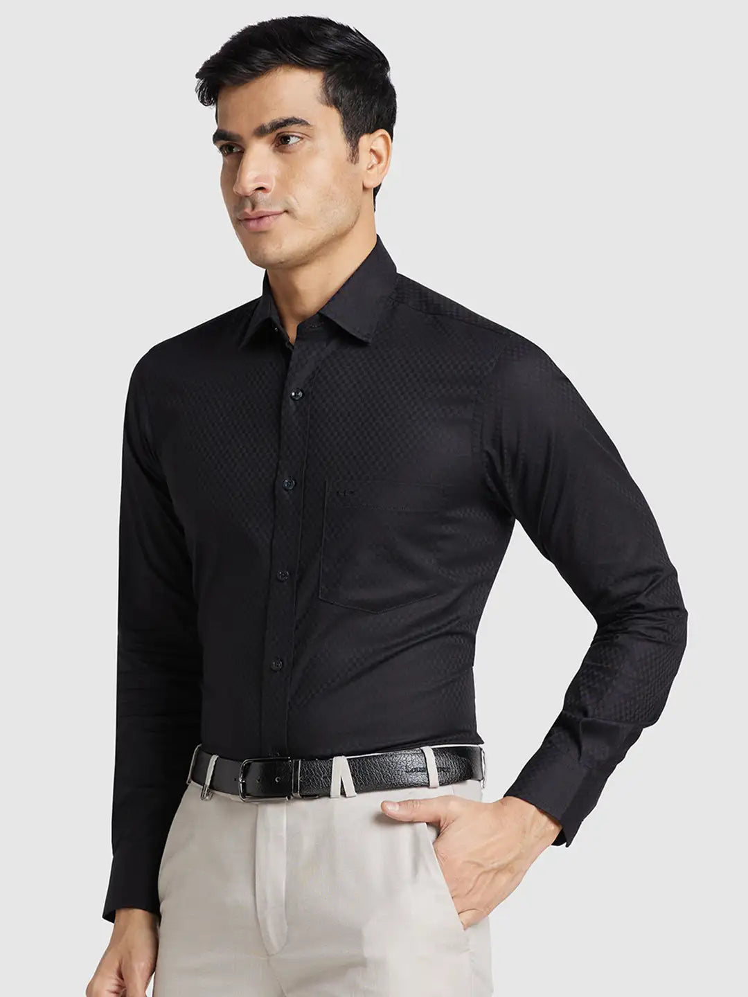 ColorPlus Men White Solid Piece Dyed Regular Fit Cotton Full Sleeve Shirt