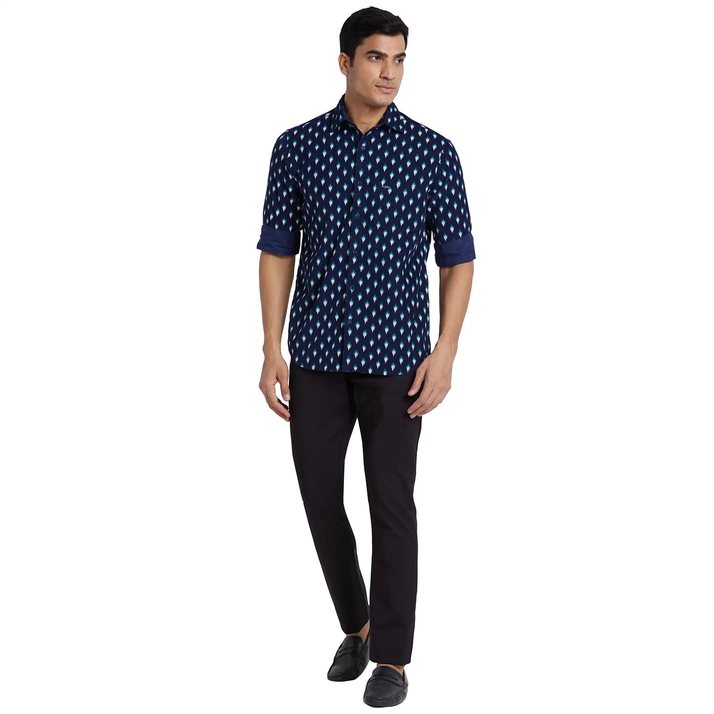 ColorPlus Men Blue Solid Regular Fit Cotton Full Sleeve Shirt