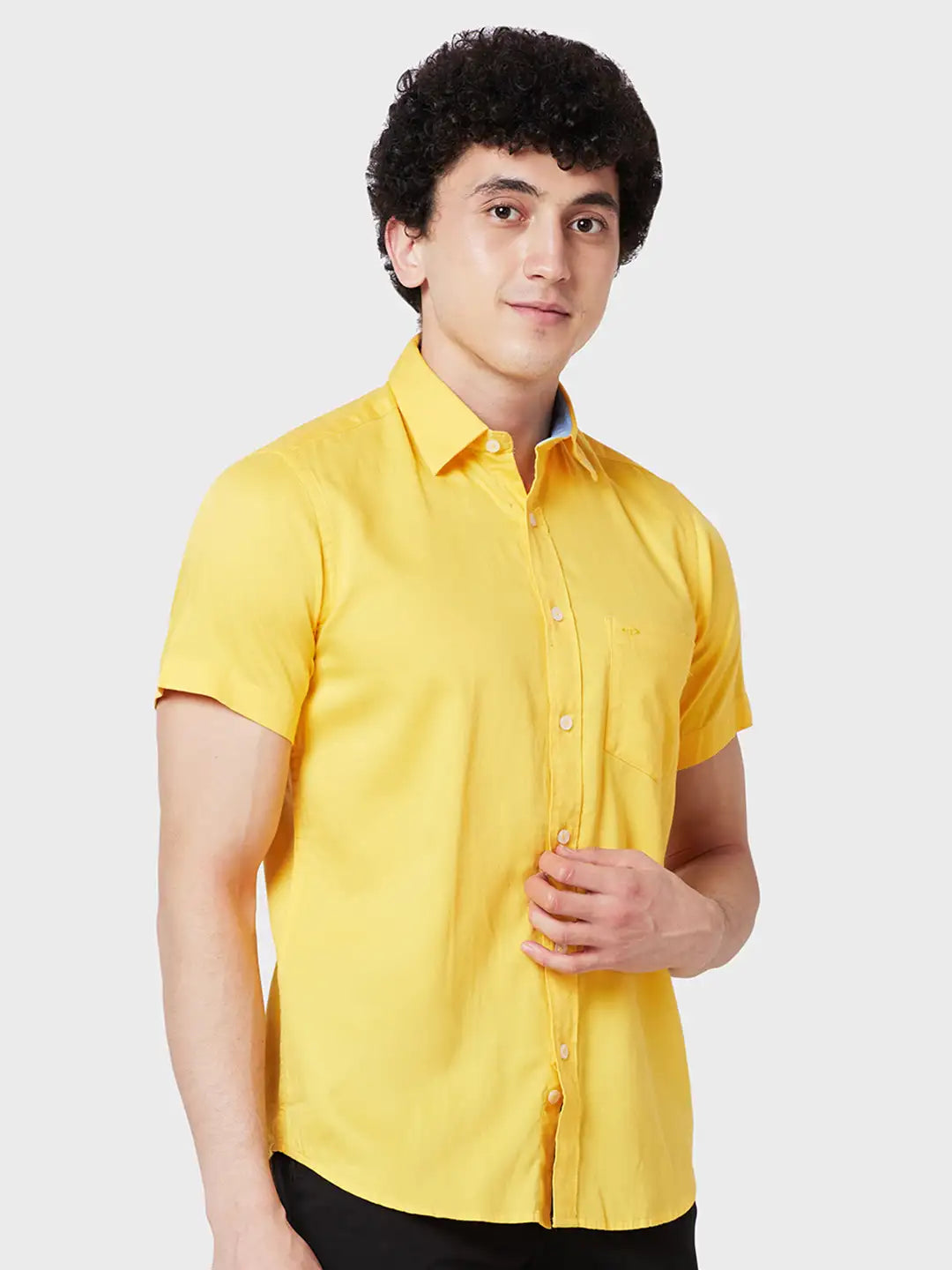 Men Tailored Fit Yellow Shirt