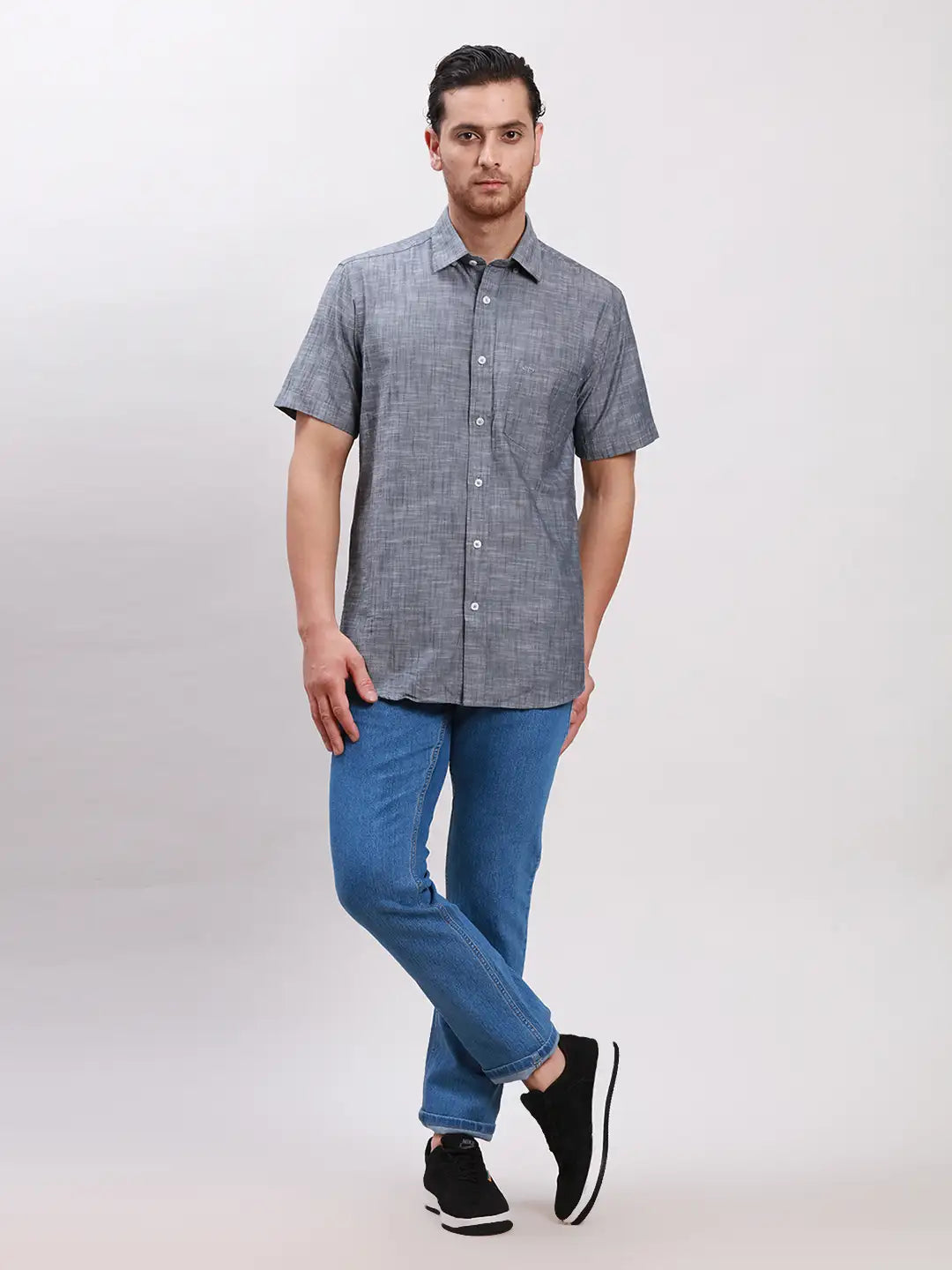 Men Fawn Custom Fit Solid Piece Dyed Cotton Trouser