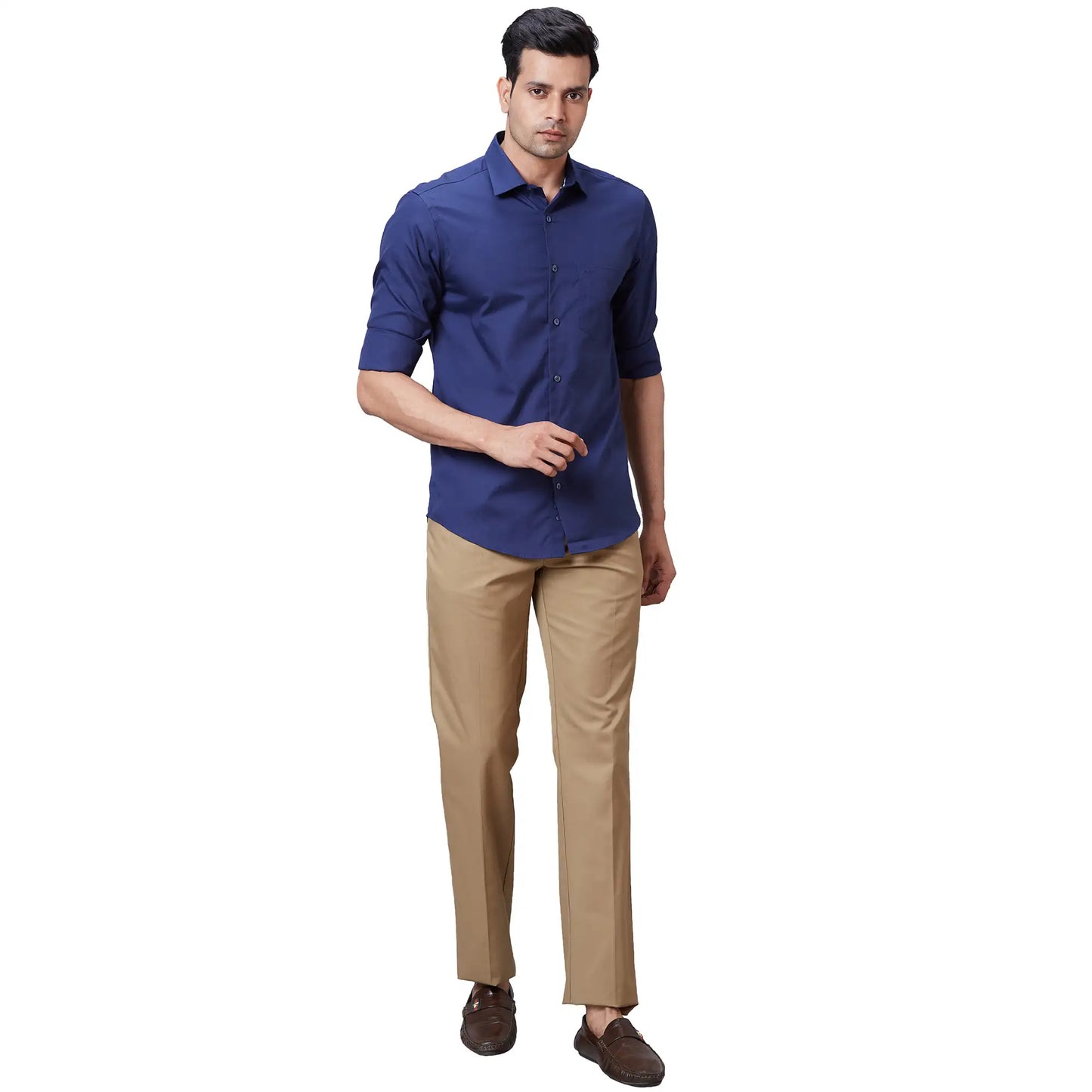 Men Blue Contemporary Fit Solid Piece Dyed Cotton Blend Trouser
