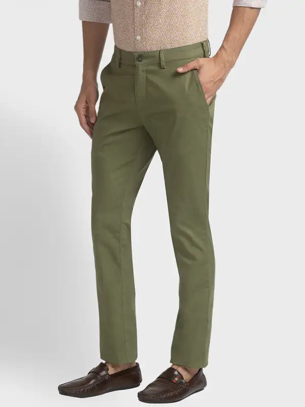 Men Contemporary Fit Fawn Chinos