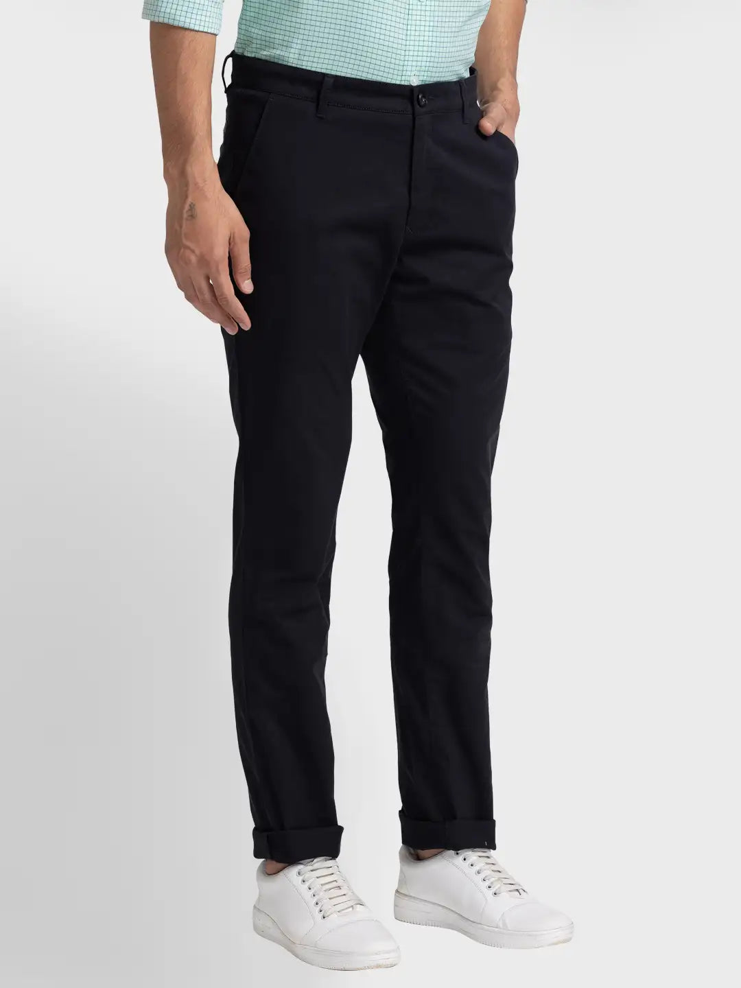 Men Green Contemporary Fit Solid Piece Dyed Cotton Blend Trouser