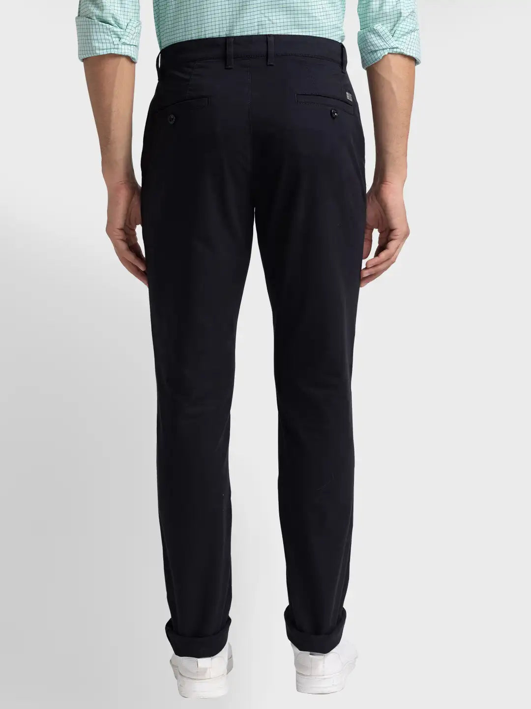 Men Green Contemporary Fit Solid Piece Dyed Cotton Blend Trouser