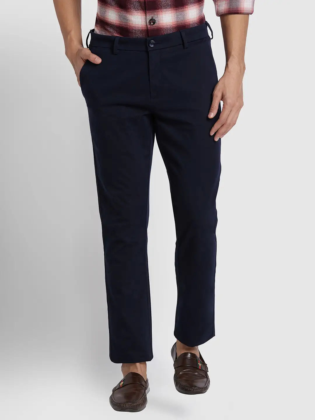 Men Blue Slim Fit Solid Piece Dyed Cotton Blend Trouser – MyRaymond