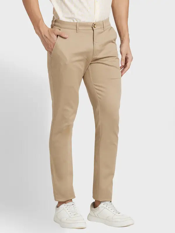 Men Regular Fit Light Khaki Chinos