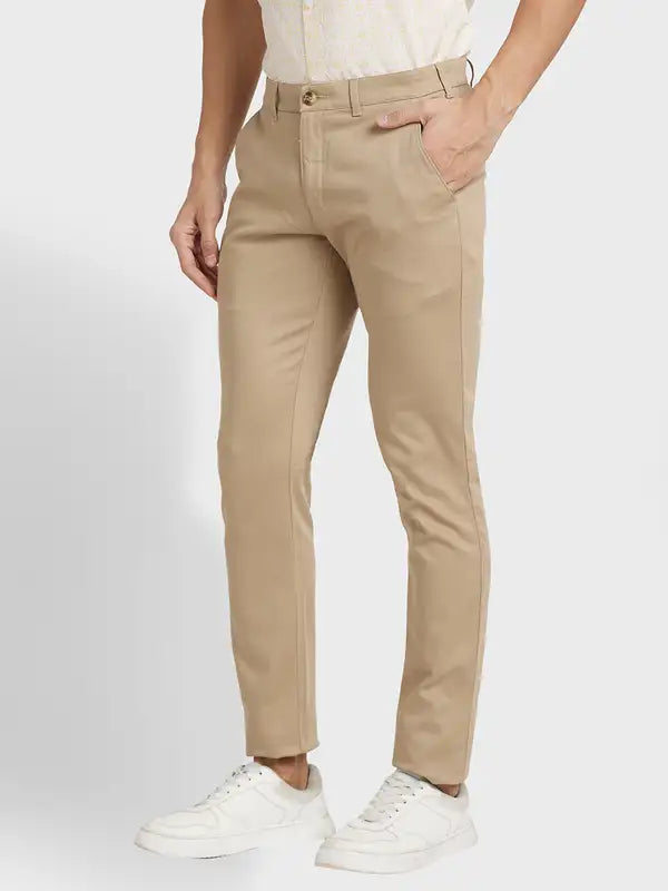 Men Regular Fit Light Khaki Chinos
