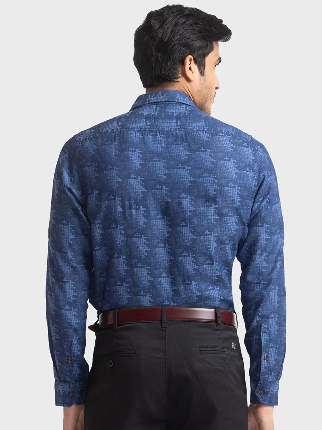 Men Slim Fit Medium Blue Sweatshirt