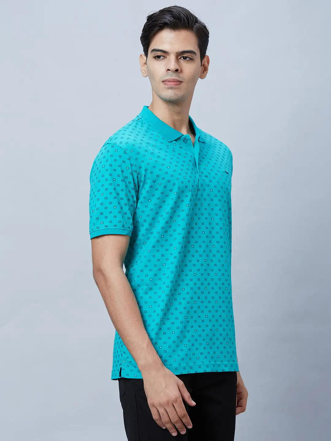 Men Green Slim Fit Solid Cotton T-Shirt