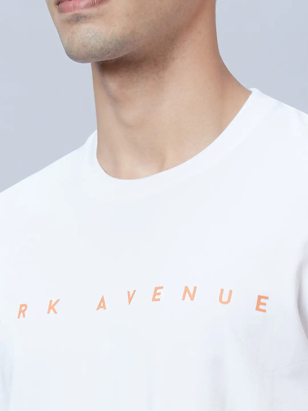 Men Grey Slim Fit Solid Cotton Blend T-Shirt