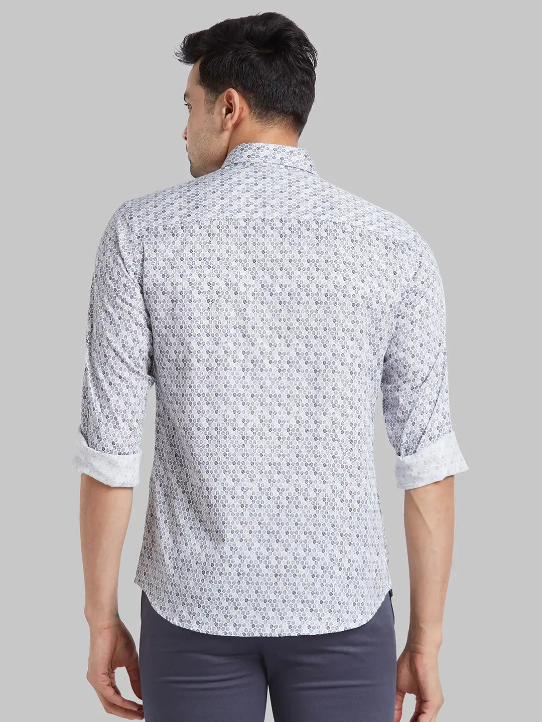 Men Grey Slim Fit Checks Cotton Shirts