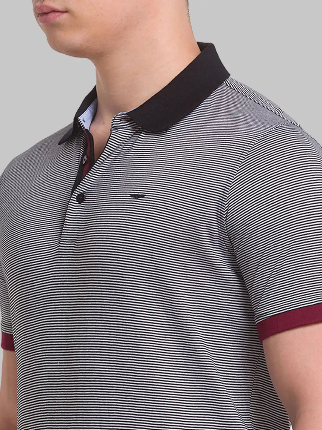 Men Slim Fit Green T-Shirt & Polo