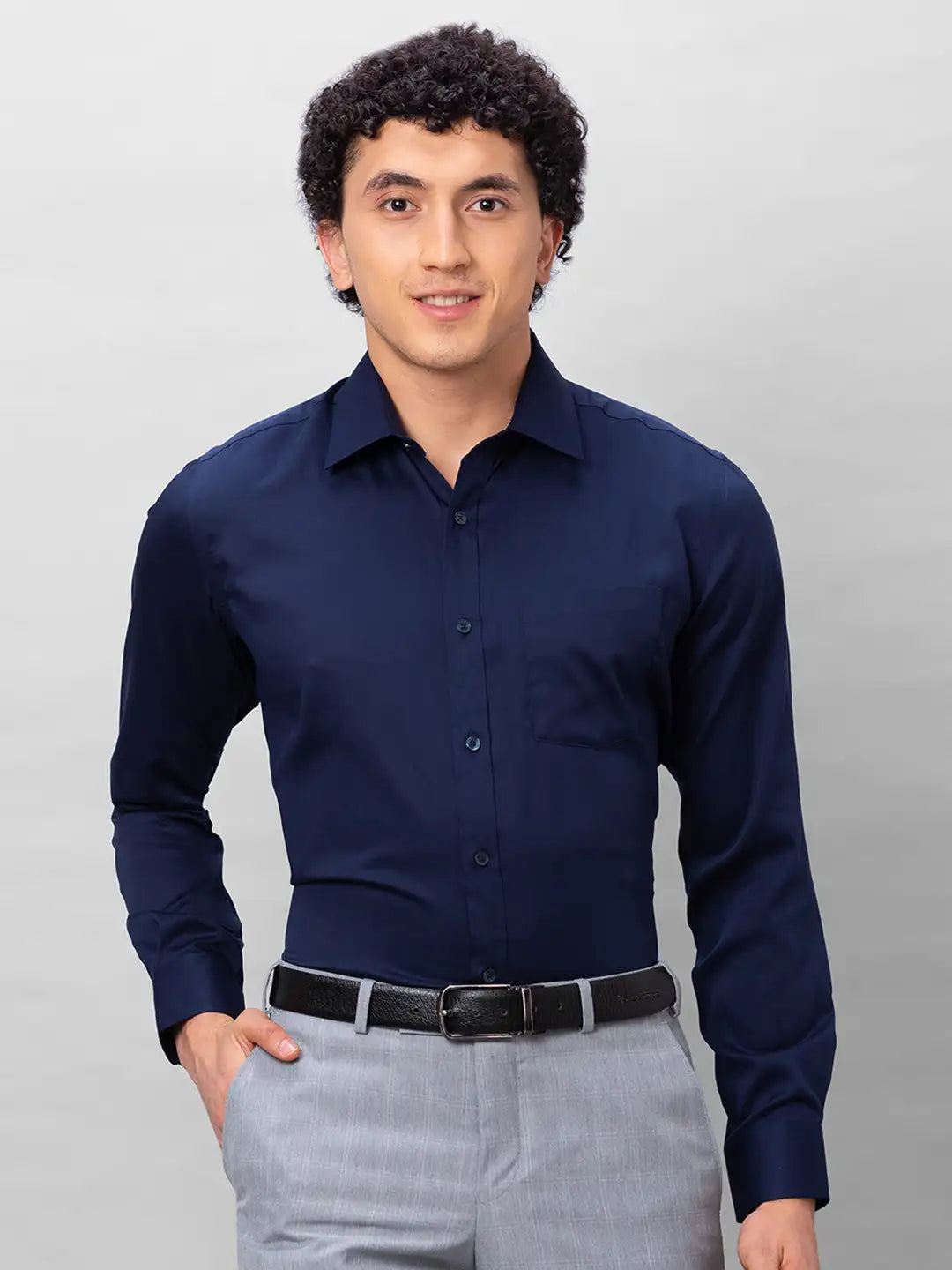 Park Avenue Men Green Solid Regular Fit Cotton Full Sleeve Ainsley Neck Shirt