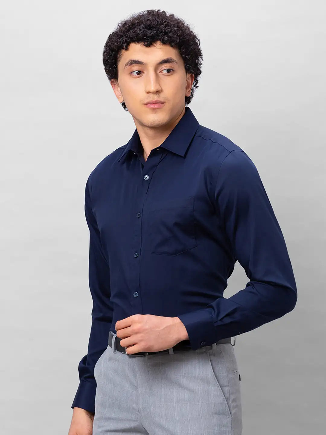 Park Avenue Men Green Solid Regular Fit Cotton Full Sleeve Ainsley Neck Shirt