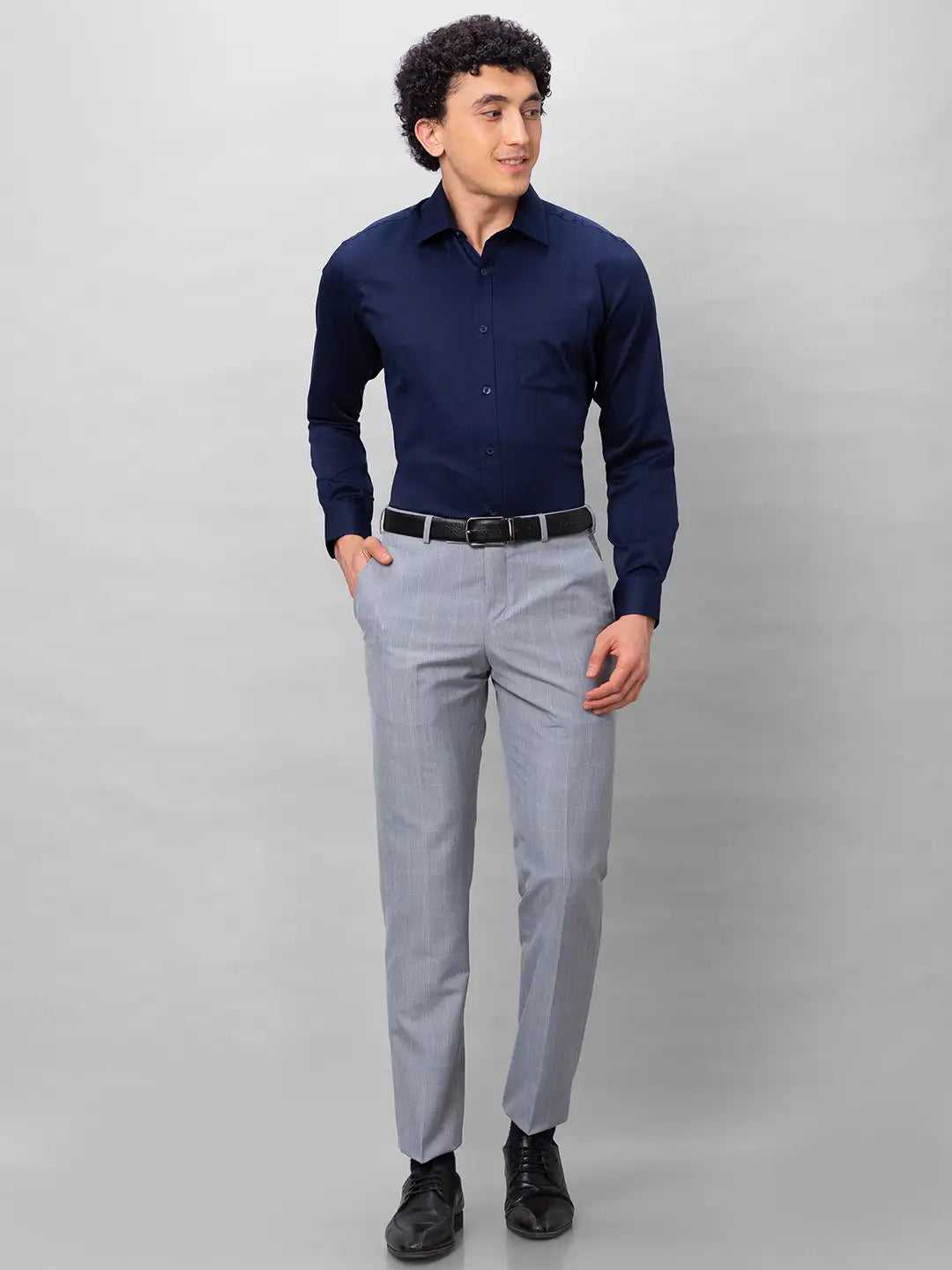 Park Avenue Men Green Solid Regular Fit Cotton Full Sleeve Ainsley Neck Shirt