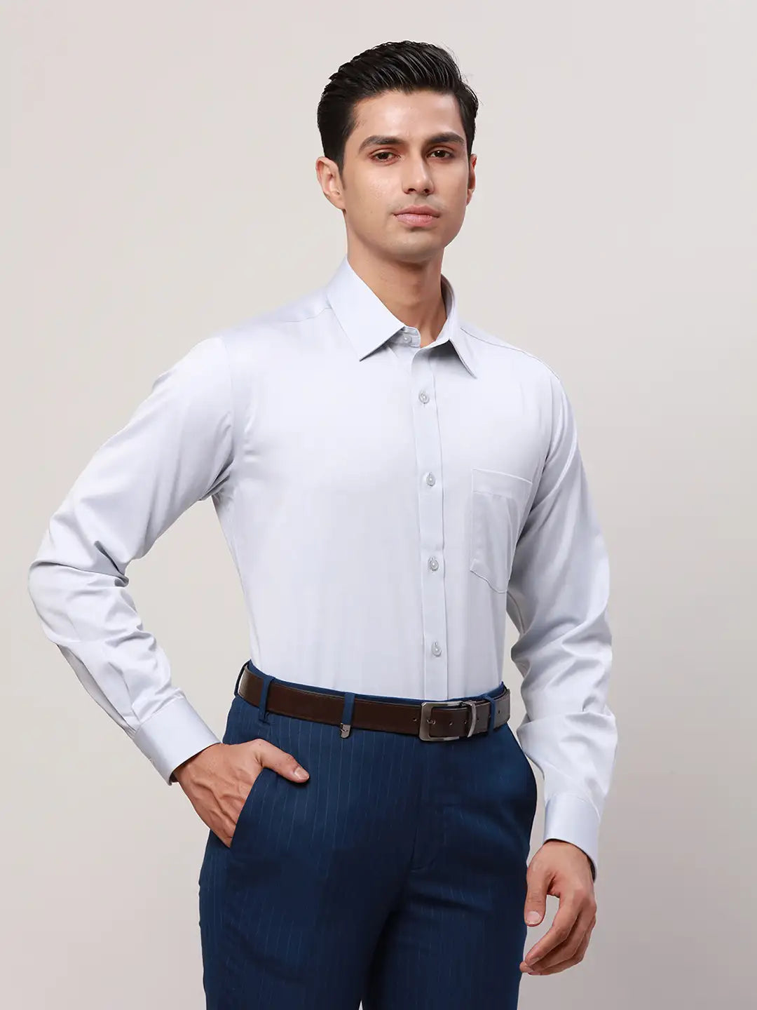 Park Avenue Men White Solid Regular Fit Cotton Full Sleeve Ainsley Collar Shirt