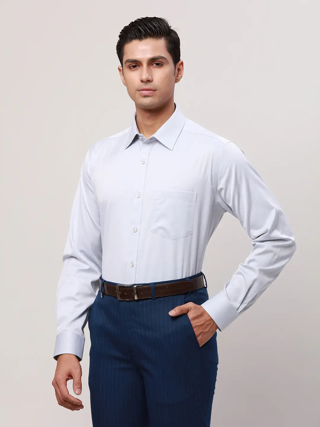 Park Avenue Men White Solid Regular Fit Cotton Full Sleeve Ainsley Collar Shirt