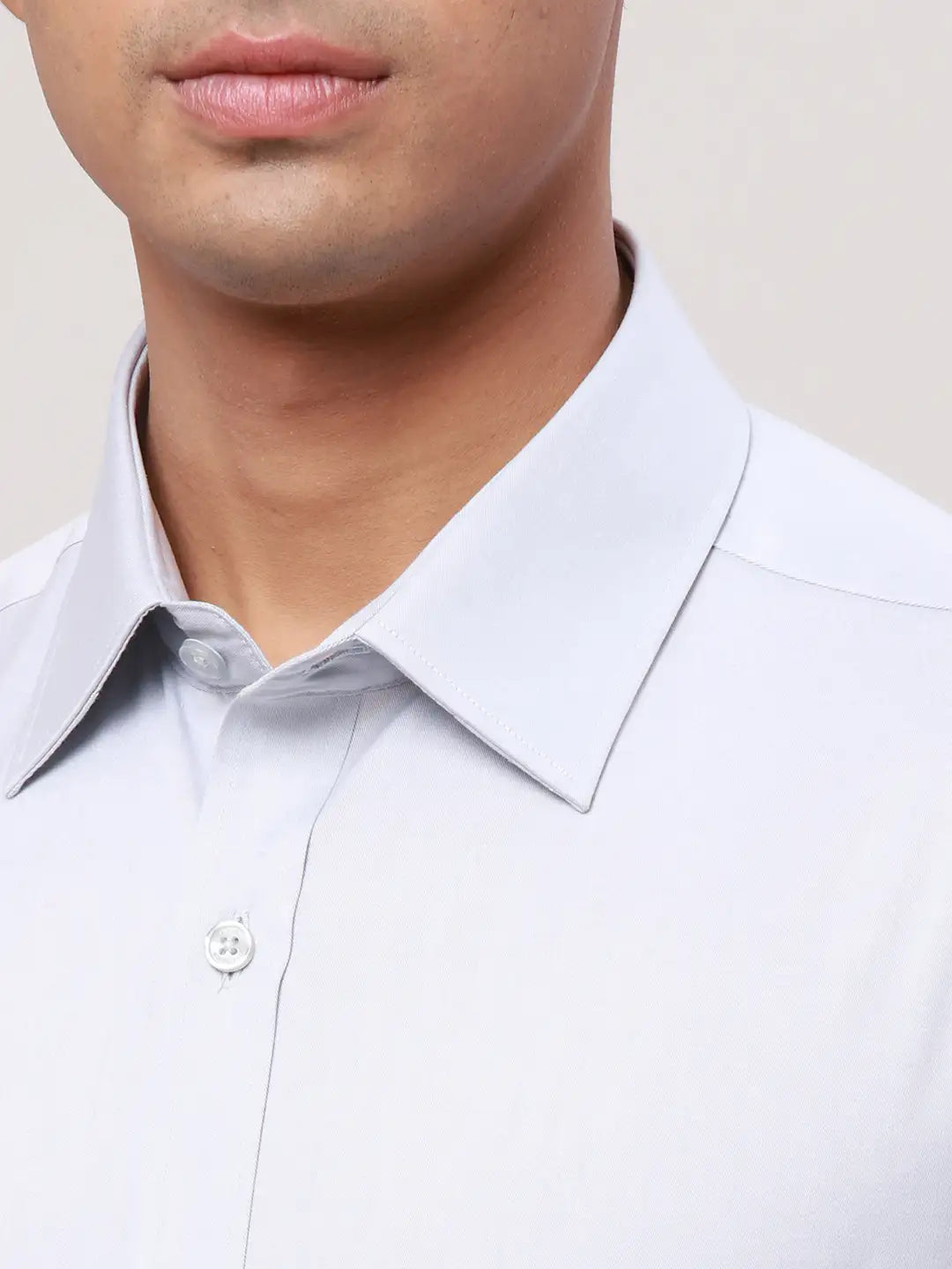 Park Avenue Men White Solid Regular Fit Cotton Full Sleeve Ainsley Collar Shirt