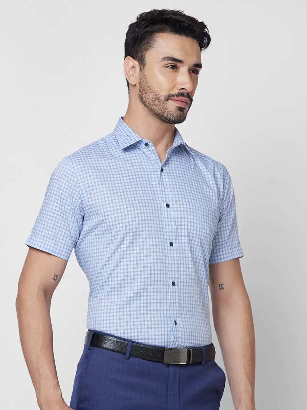 Park Avenue Men Blue Checks Regular Fit Cotton Half Sleeve Ainsley Collar Shirt