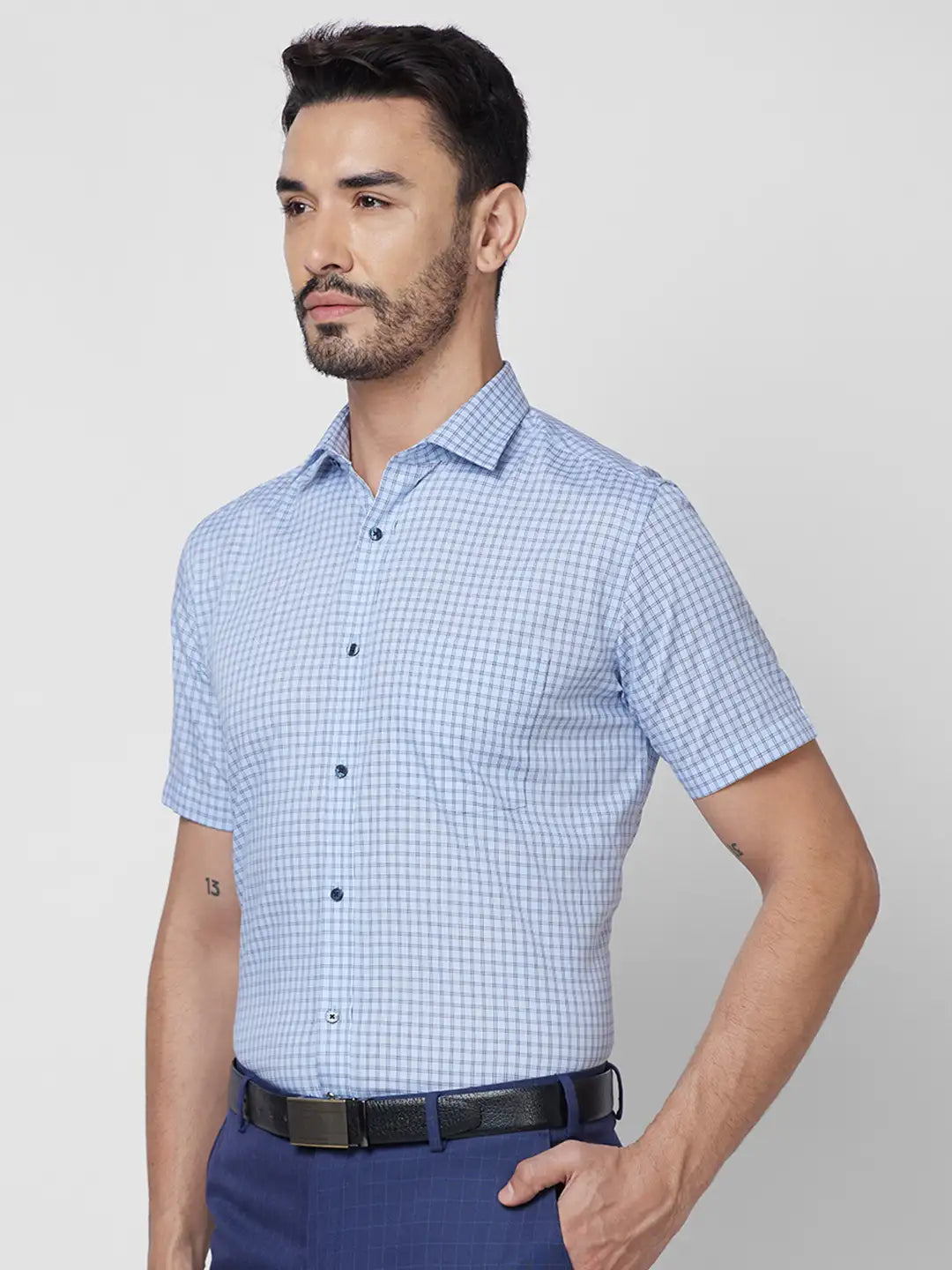 Park Avenue Men Blue Checks Regular Fit Cotton Half Sleeve Ainsley Collar Shirt