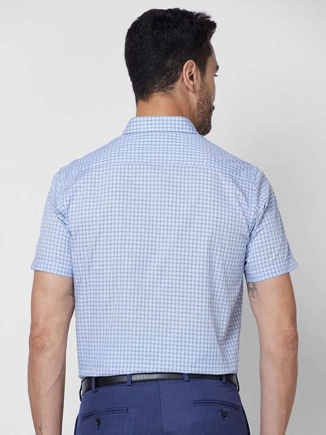 Park Avenue Men Blue Checks Regular Fit Cotton Half Sleeve Ainsley Collar Shirt